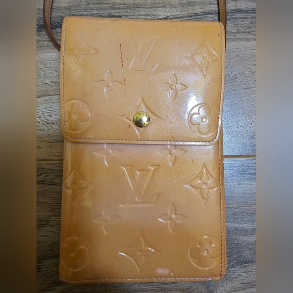 Louis Vuitton Monogram Vernis Walker Rose Wallet Bag - Picture 3 of 17